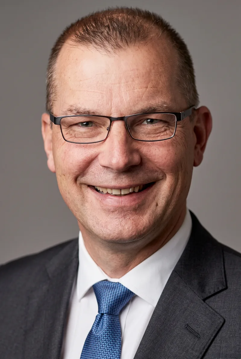 AI-generated portrait of Sami Mäkeläinen, keynote speaker
